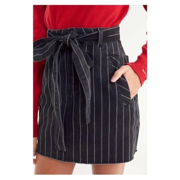 Urban Outfitters UO Pinstripe Paperbag Skirt Washed Black Denim - Picture 2 of 15